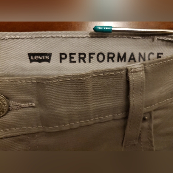 Mens Levi's Gray Reguler Fit 502  Jean - Picture 6 of 12